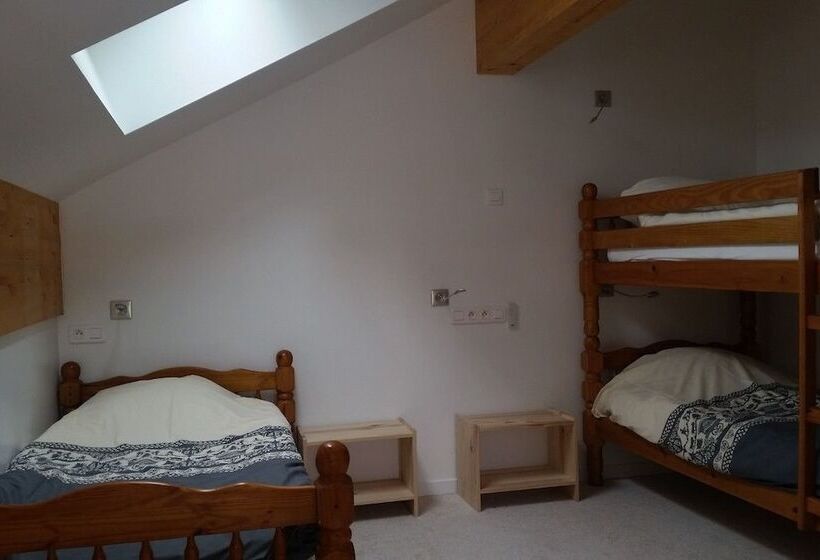 标准三人间, Restaurant Le Yeti