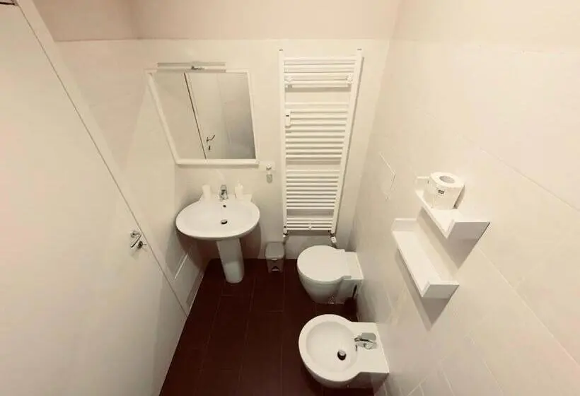 اتاق استاندارد, Hh Hermoso Housing Alessandria