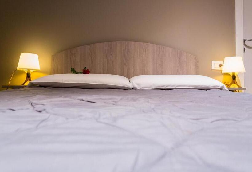 Apartamento Superior 2 Quartos, Hh Hermoso Housing Alessandria