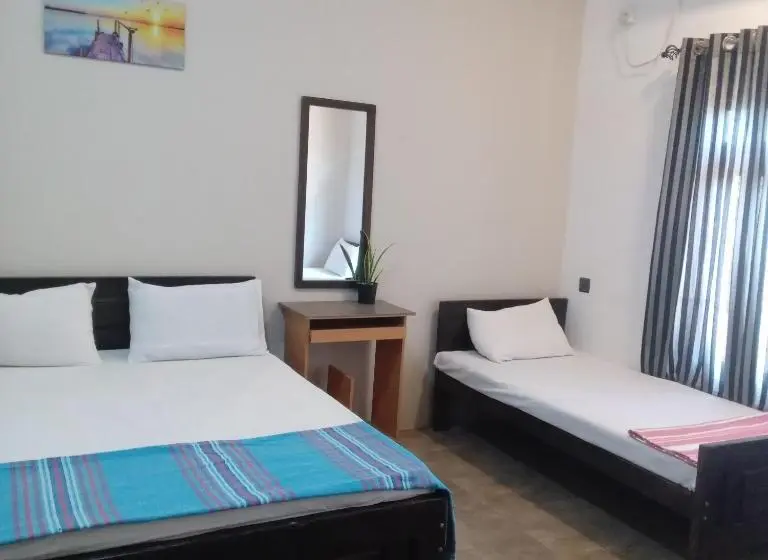 اتاق خانوادگی, Aiden Homestay