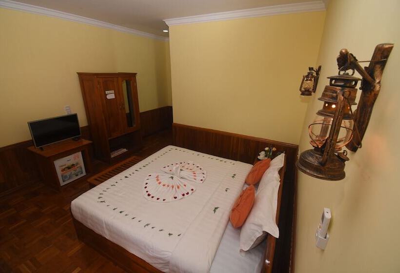 اتاق سوپریور, Mother S Home