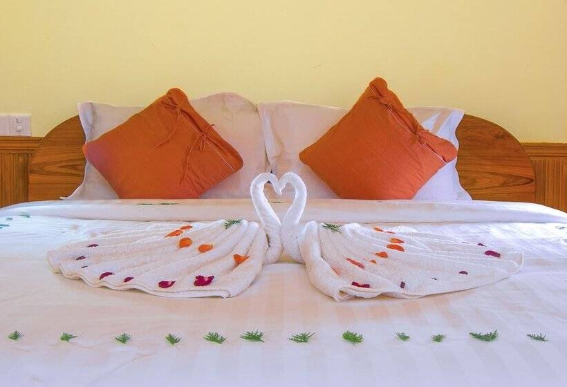 اتاق سوپریور, Mother S Home