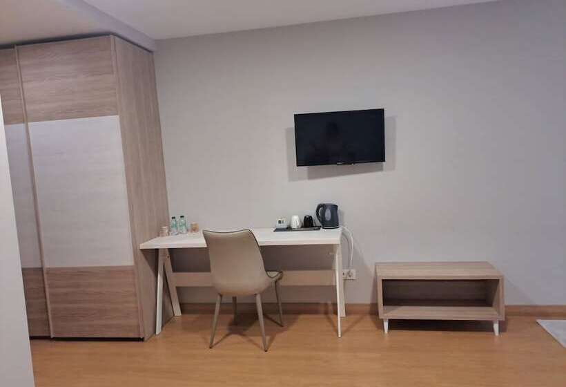 スーペリアールーム, Roquiño