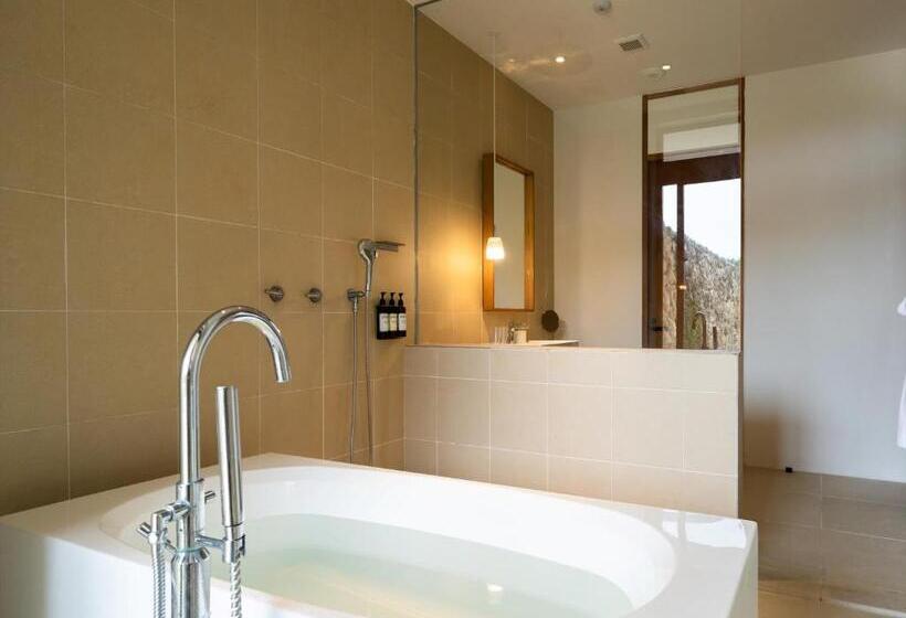 غرفة سوبيريور, The Rescape