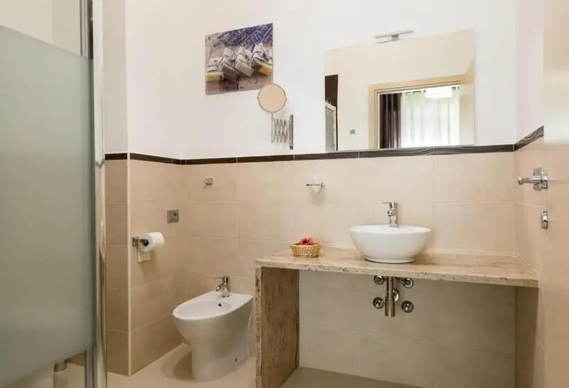 اتاق اکونومی, Villa Rosina