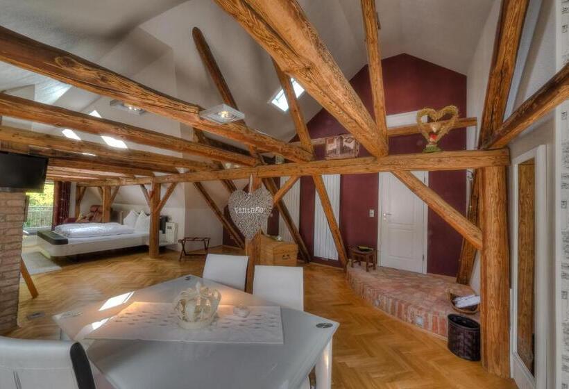 Suite with Balcony, Pension & Gaststätte Alter König