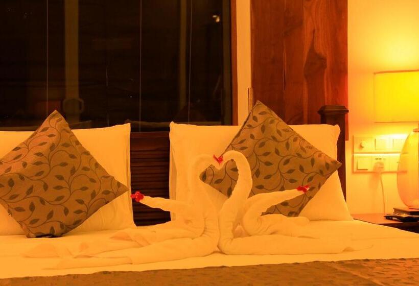 家庭间, Tara Watergate