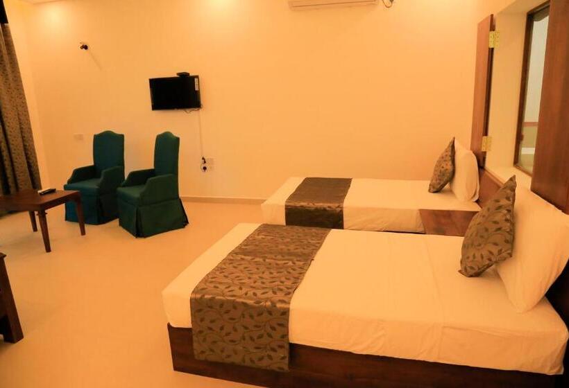 家庭间, Tara Watergate