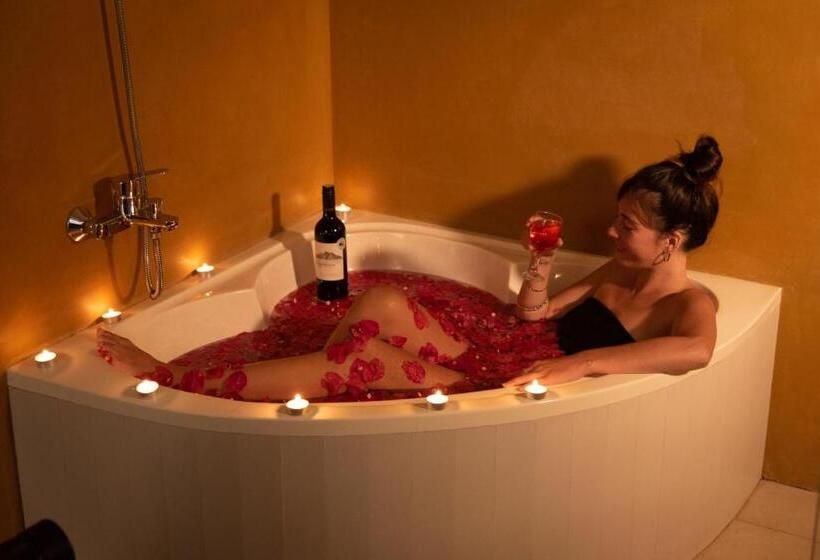 豪华房间, Tara Watergate