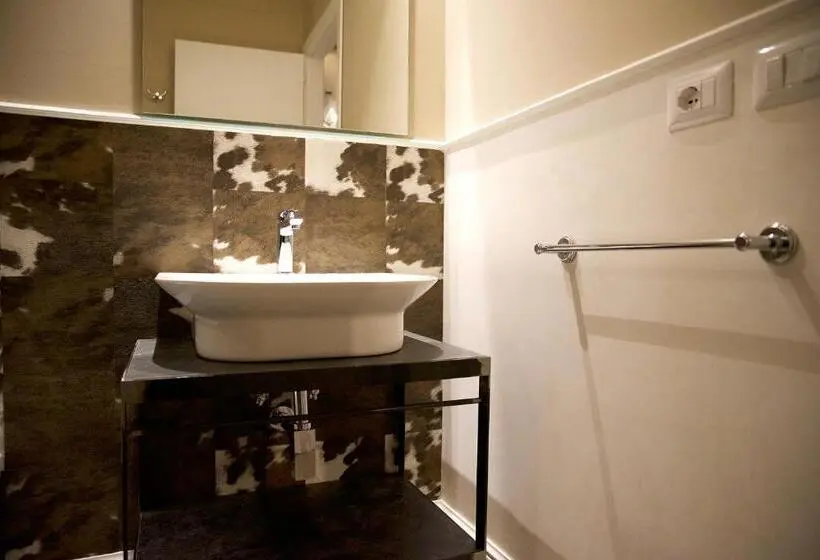اتاق لوکس با بالکن, Mixage Living