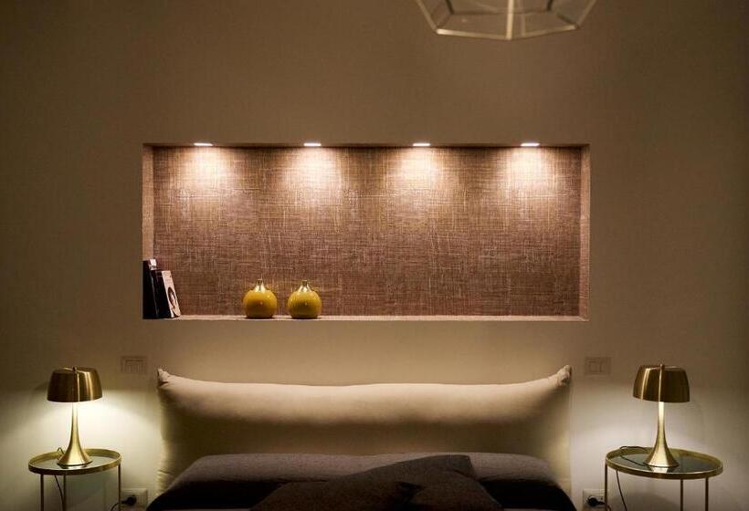 اتاق لوکس با بالکن, Mixage Living