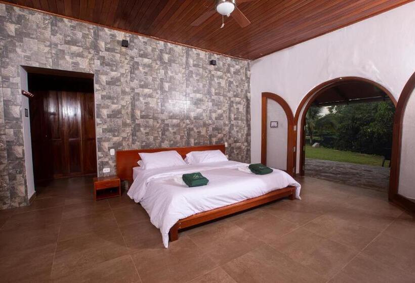 Люкс Кровать Кинг, Nature Lodge Apu Samay