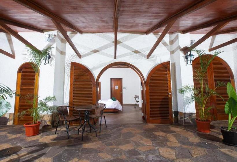 Полулюкс Вид на Бассейн, Nature Lodge Apu Samay