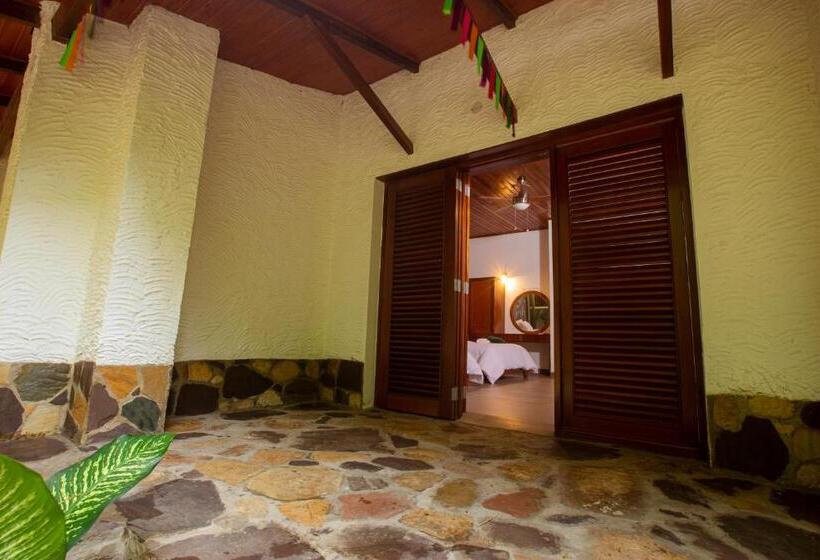 חדר סטנדרט לשלושה עם טרסה, Nature Lodge Apu Samay