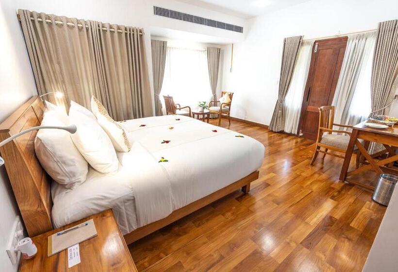 Номер Deluxe с Балконом, The Ayur Villa