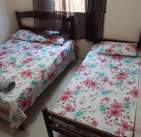 اتاق خانوادگی با سرویس بهداشتی مشترک, Conexão Hostel