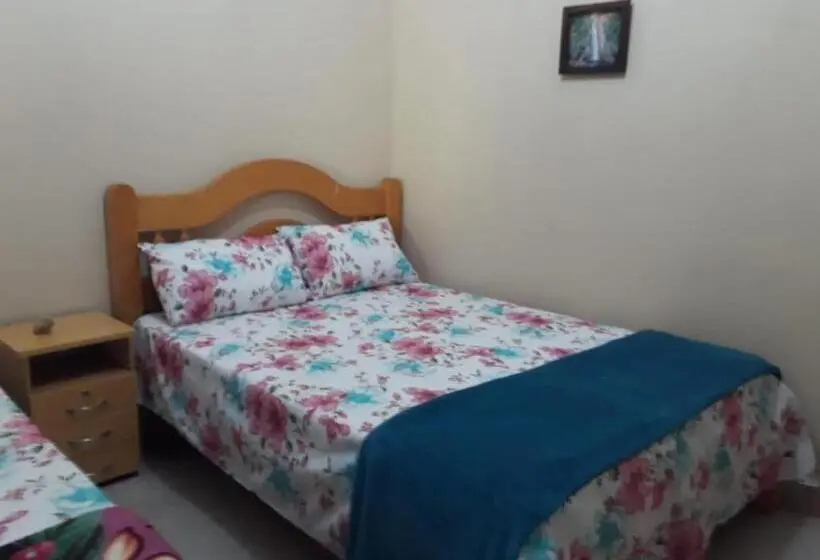 Perhehuone Jaettu Kylpyhuone, Conexão Hostel