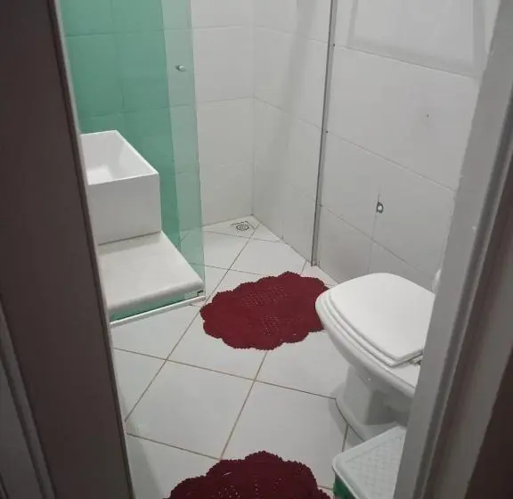Sviitti, Conexão Hostel