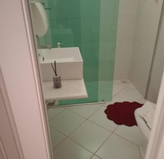 سوییت, Conexão Hostel