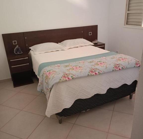 سوییت, Conexão Hostel