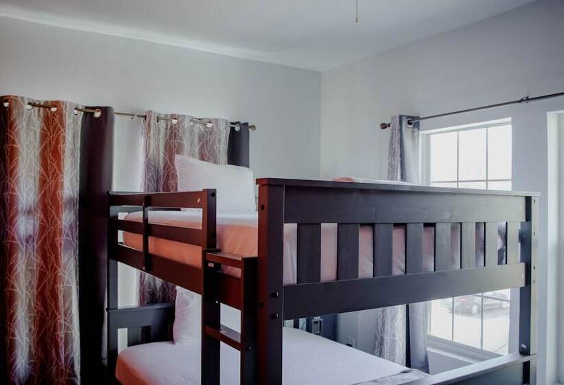 سرير فى غرفة مشتركه, Wanderstay Houston Hostel