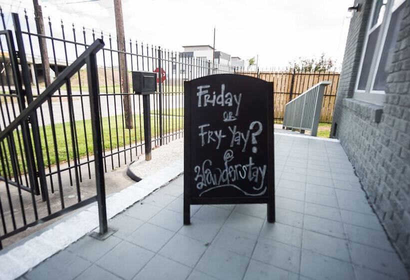 سرير فى غرفة مشتركه, Wanderstay Houston Hostel