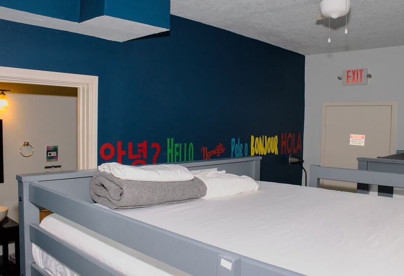 سرير فى غرفة مشتركه, Wanderstay Houston Hostel