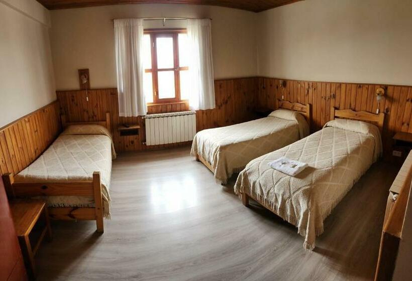스탠다드 트리플 룸, Hostal Rio Ona