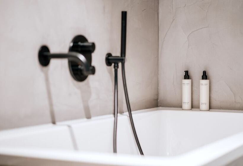 اتاق استاندارد, The Hearts Hotel Boutique Und Event Resort