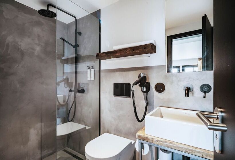 سوییت اجرایی, The Hearts Hotel Boutique Und Event Resort