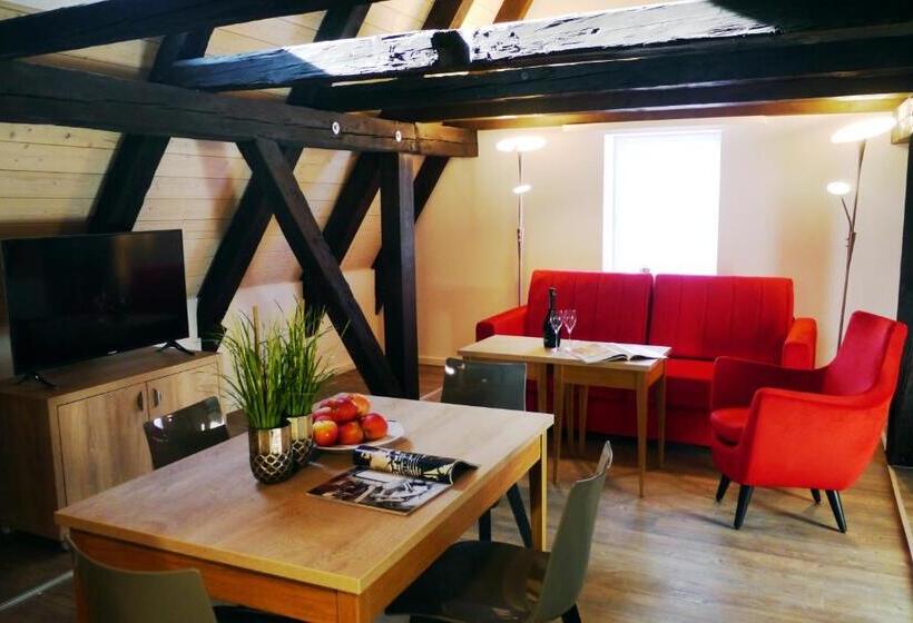 דירת חדר, Das Brunners