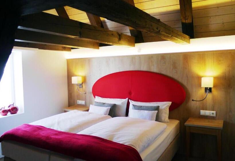 דירת חדר, Das Brunners