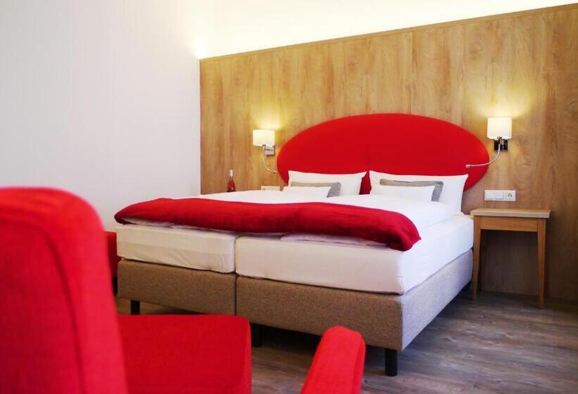 חדר סופריור, Das Brunners