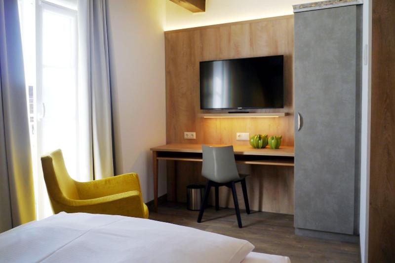 חדר סטנדרט יחיד, Das Brunners