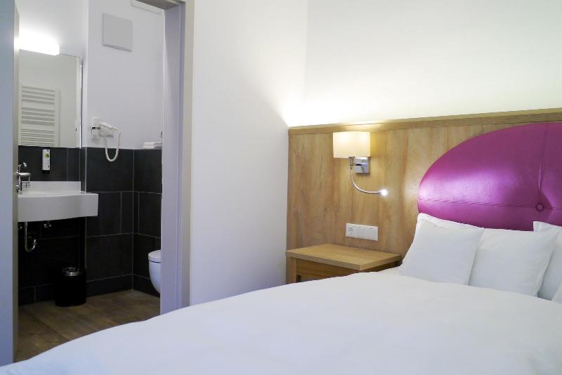 חדר סטנדרט יחיד, Das Brunners