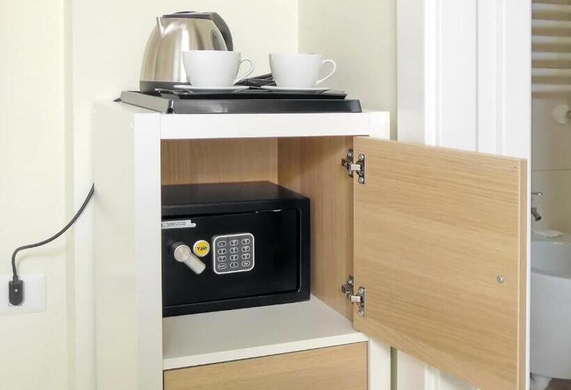 اتاق اجرایی سه نفره, L Ospite   Lifestyle Residence, Design Rooms