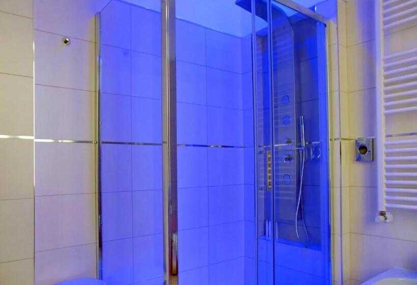 اتاق لوکس سه تخته, L Ospite   Lifestyle Residence, Design Rooms