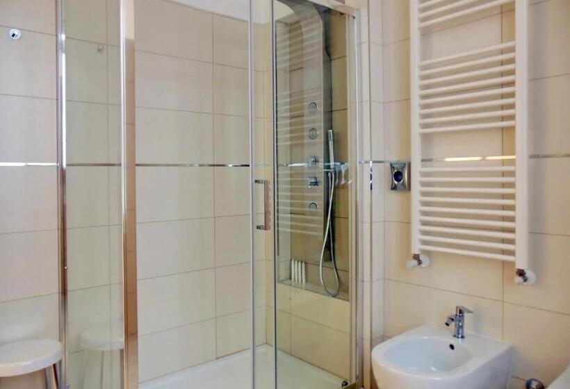 豪华三人间, L Ospite   Lifestyle Residence, Design Rooms