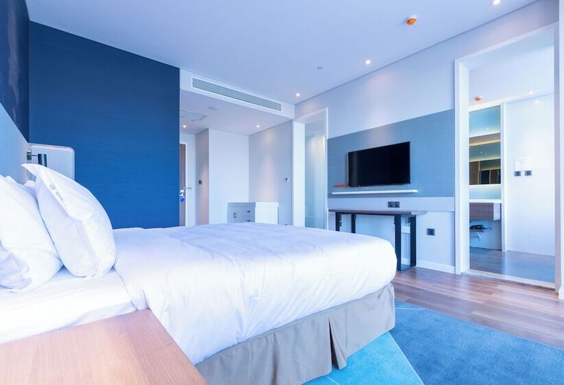 Номер Стандарт, Holiday Inn Express Harbin Qunli, An Ihg