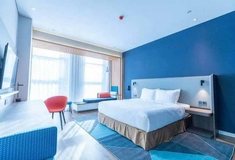 キングサイズベッドのスタンダードルーム, Holiday Inn Express Harbin Qunli, An Ihg
