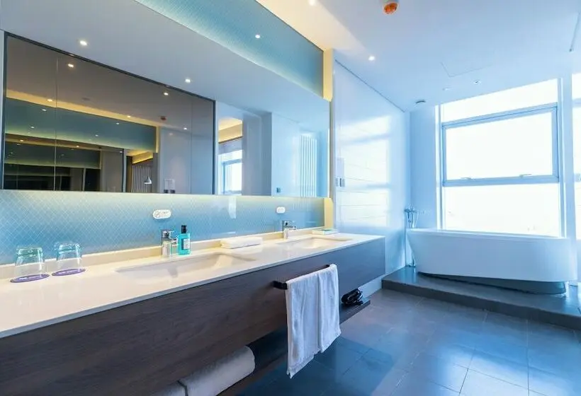 スイート, Holiday Inn Express Harbin Qunli, An Ihg
