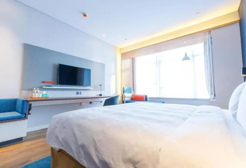 キングサイズベッドのスタンダードルーム, Holiday Inn Express Harbin Qunli, An Ihg