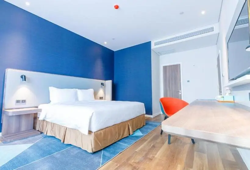 キングサイズベッドのスタンダードルーム, Holiday Inn Express Harbin Qunli, An Ihg