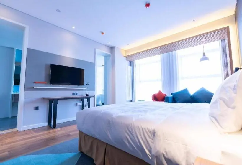 キングサイズベッドのスタンダードルーム, Holiday Inn Express Harbin Qunli, An Ihg