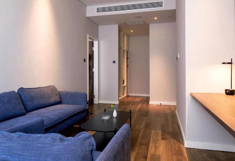 Люкс, Holiday Inn Express Harbin Qunli, An Ihg