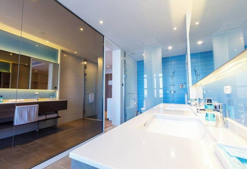 Номер Стандарт, Holiday Inn Express Harbin Qunli, An Ihg