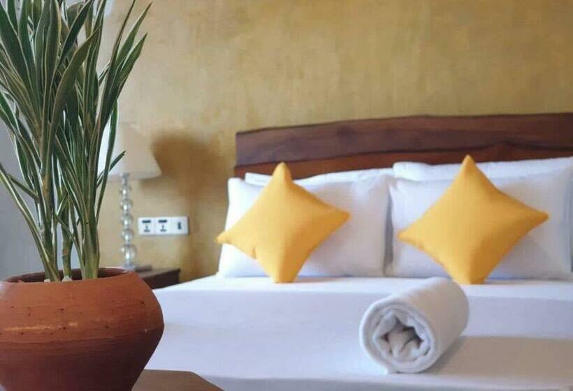 Pokój Deluxe z Balkonem, Royal Tusker