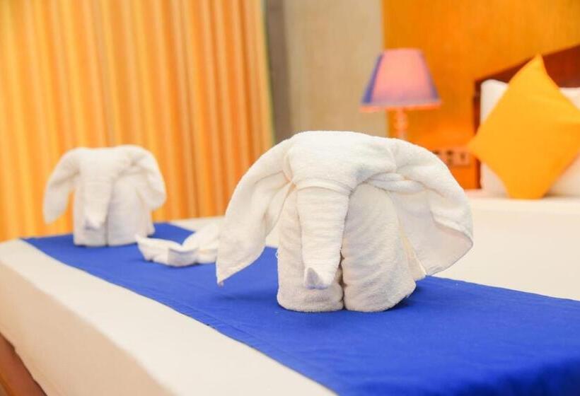 Pokój Deluxe z Balkonem, Royal Tusker