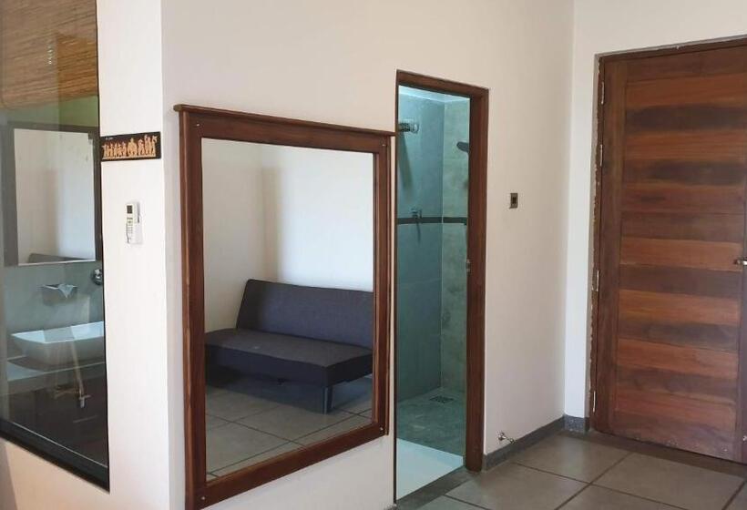 Pokój Rodzinny Deluxe, Royal Tusker