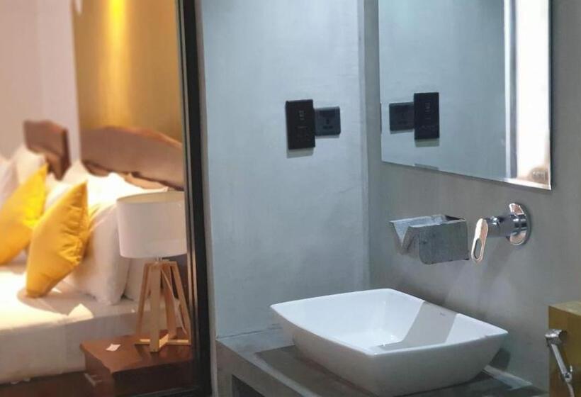 Pokój Rodzinny Deluxe, Royal Tusker